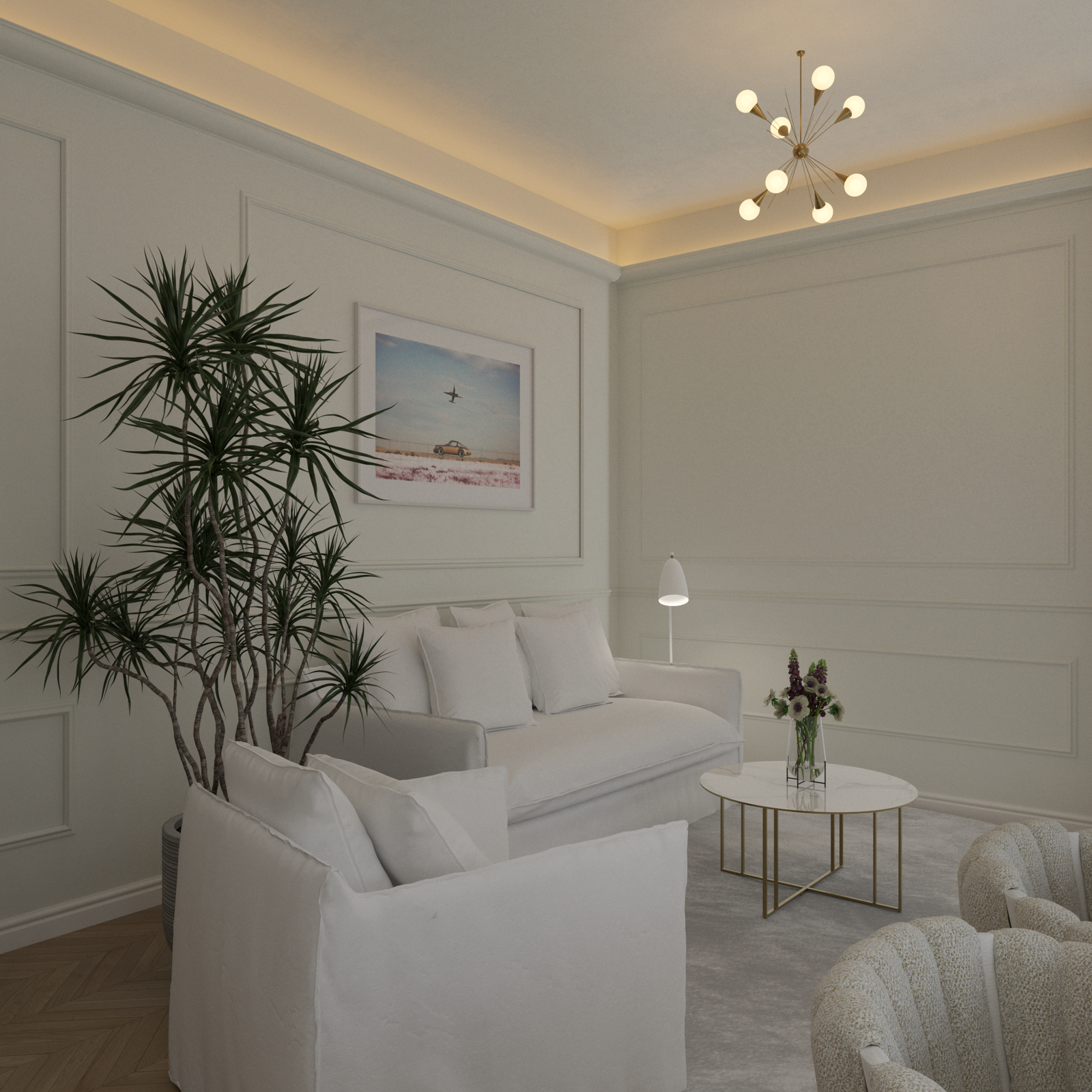 Wohnraumgestaltung mit heller Couch, Wandleisten, indirekter Deckenbeleuchtung und Zimmerpflanze im elegant-klassischen Look